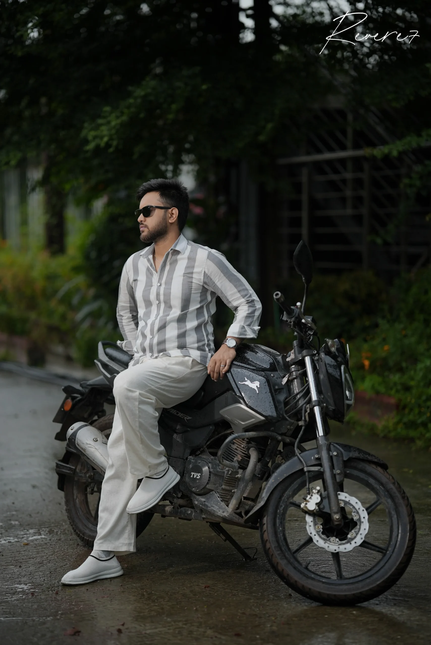 WHITE ASH-stripes shirt